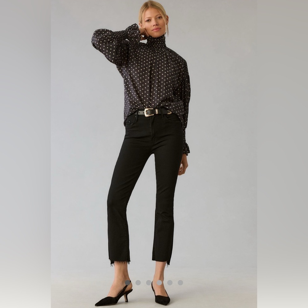 MOTHER The Insider Mid-Rise
Crop Step Fray Jeans
